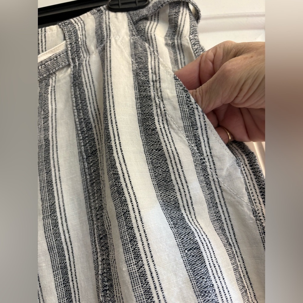 ▪️GAP Wide Leg Striped Pants - Picture 4 of 12